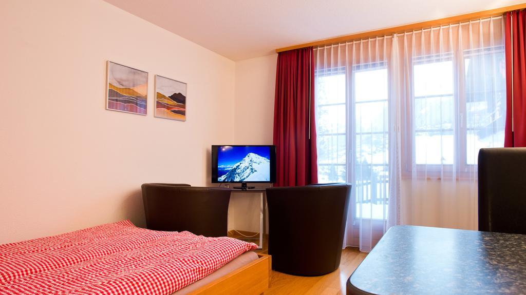Mom - Alpine Boutique Apartments, Chalet Fagus, Terrace Studio 格林德瓦 客房 照片
